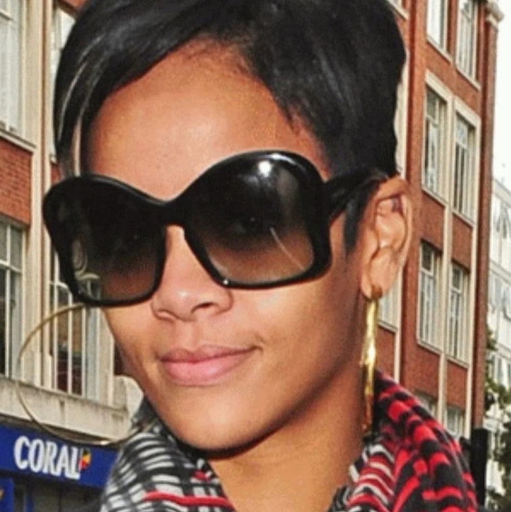 Prada butterfly sunglasses for women - Picture 6 of 7